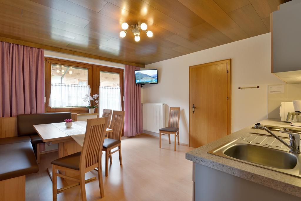 Gaestehaus Alpengruss Mayrhofen Quarto foto